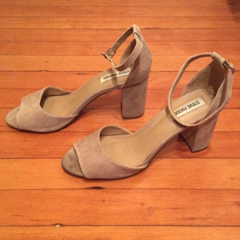 Women’s 9 Steve Madden leather high heels